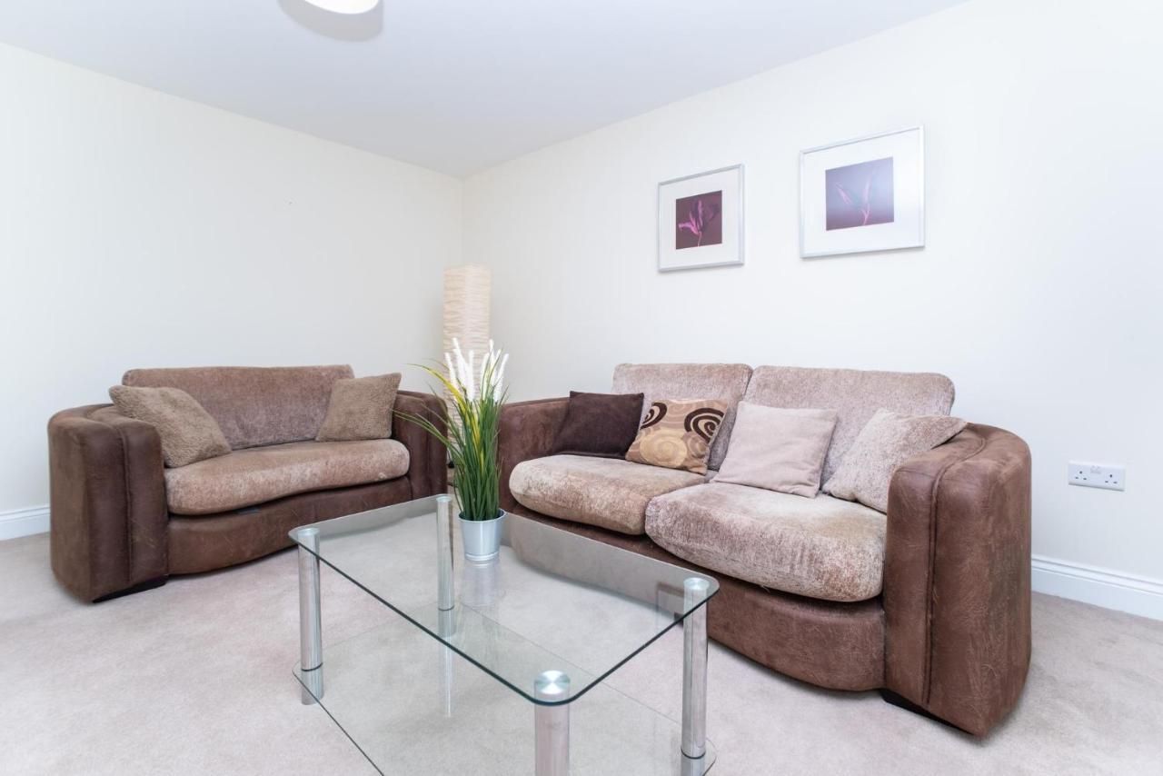 Spacious 2 Bedroom Apartment Newcastle/เกทส์เฮด ภายนอก รูปภาพ